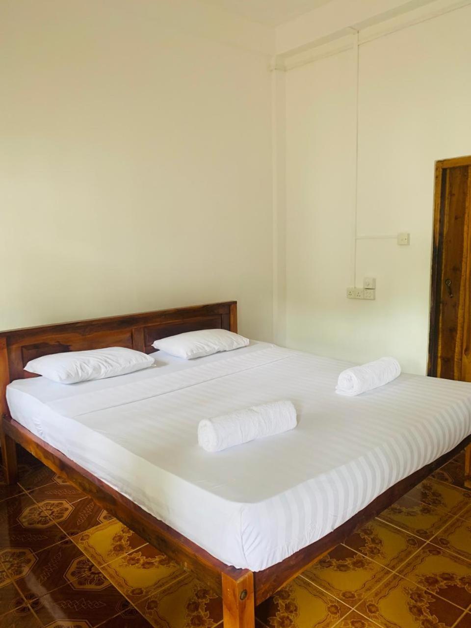 Zimbay Guest House Arugam Bay Exterior photo