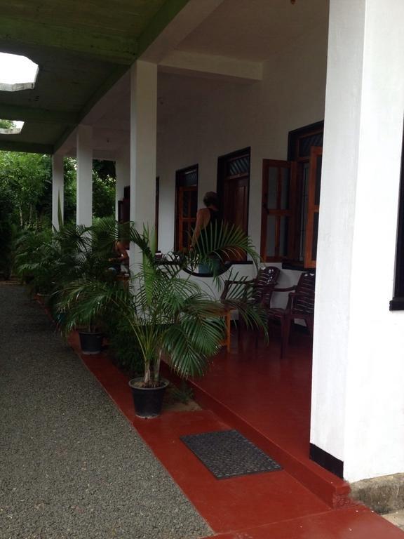 Zimbay Guest House Arugam Bay Exterior photo